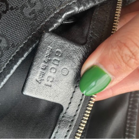 Gucci black canvass Pelham bag, with gold hardware - Picture 5 of 9